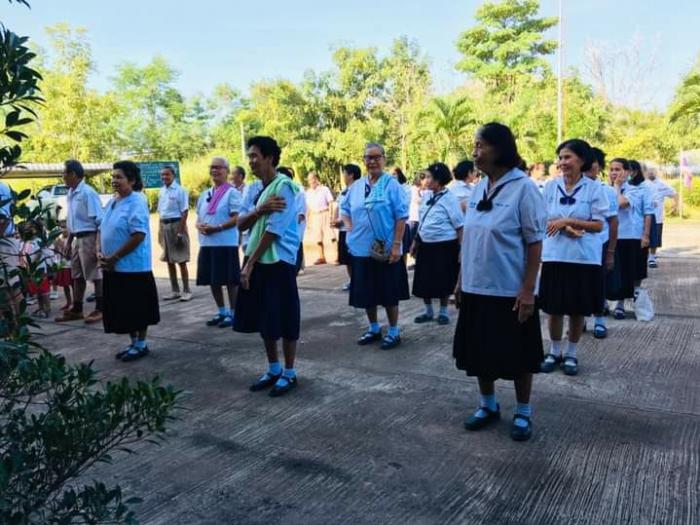 โครงการโรงเรียนชราบาล การออกกำลังกายก่อนเข้าห้องเรียน